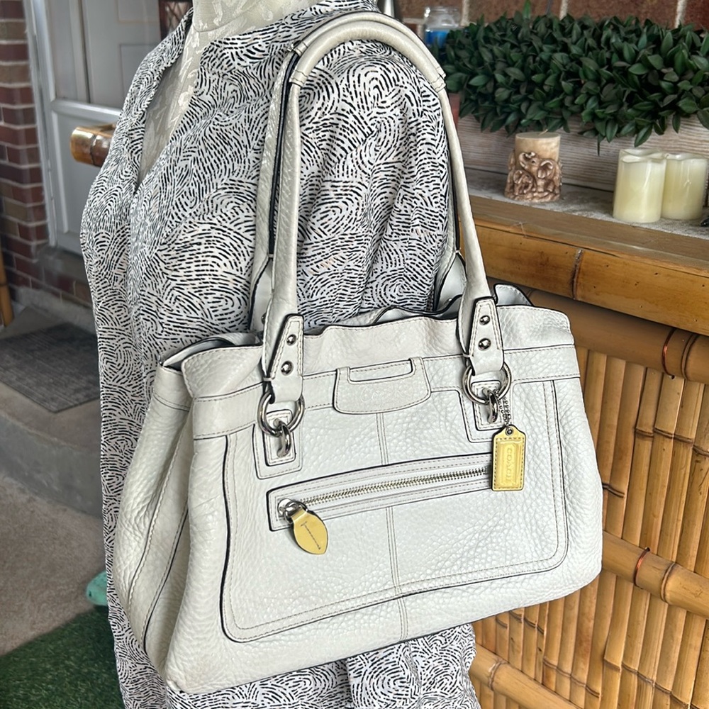 Coach peopled leather ivory arm bag